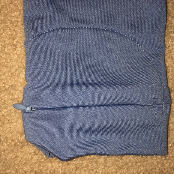 Under Armour half-zip Top - Picture 4 of 5